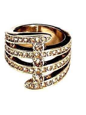 Avon Terranova Gold Tone Band Clear Rhinestone Cocktail Ring Size 6